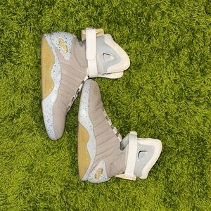 Custom “Nike” Mag